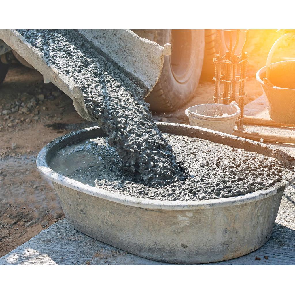 Pouring of a 100 m² concrete screed