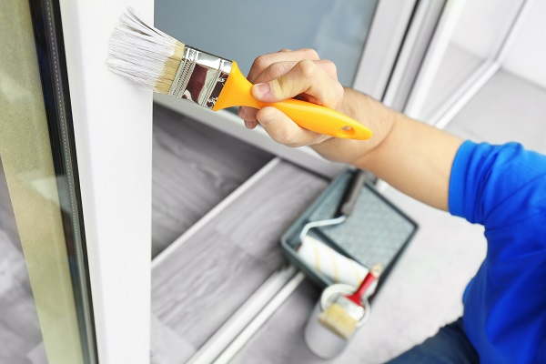 Painting of 10 wooden or metal window frames with exterior finish