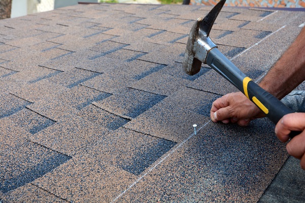 Recouvrir un garage avec du Shingle 