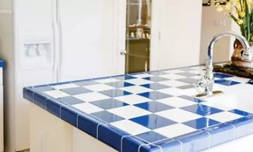 Tiling installation on worktop or kitchen island