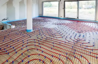 Installing underfloor heating with decorative tiling