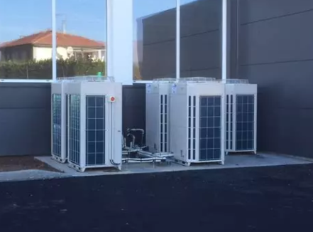 Installation of a VRV/VRF air conditioning system for 5 zones