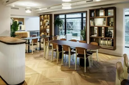 Complete fit-out of an 80 m² open space with wooden partitions and integrated storage