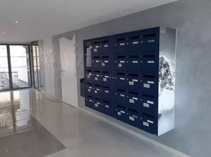 Complete refurbishment of common areas in a building – 250 m²