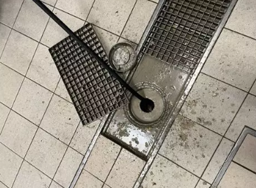Complete unclogging of a restaurant’s drainage system