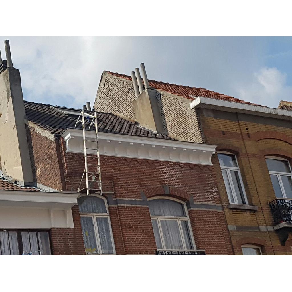 Rénovation et peinture de corniche extérieure