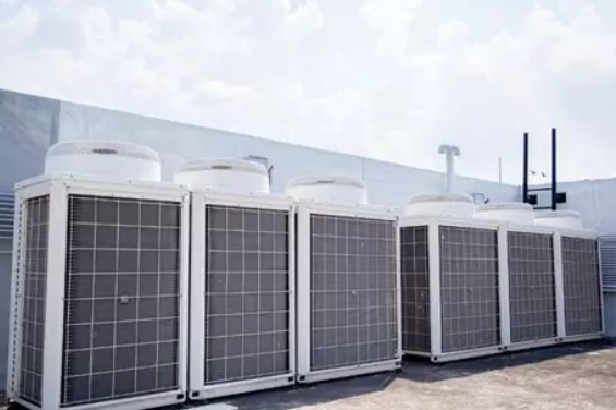 Installation of a centralized refrigeration system for supermarket