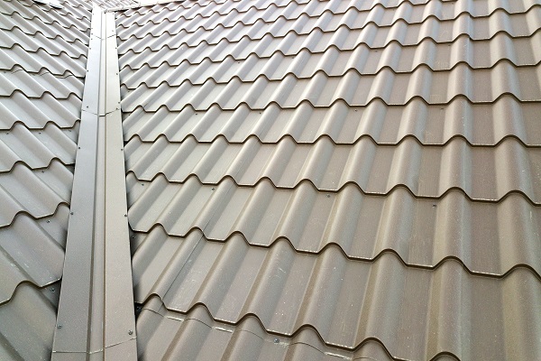 Installation of a metal roof