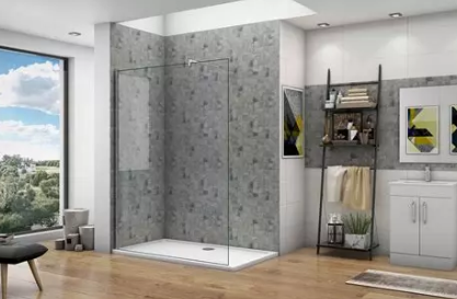 Creatie en plaatsing van een douchewand in gehard glas