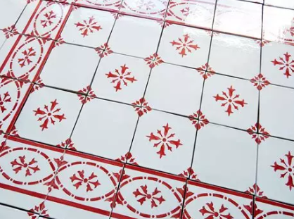 Créer un motif en carrelage personnalisé sur 6m² (rosace, damier ou frise)