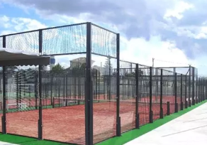 Cleaning and maintenance of padel court and glass
