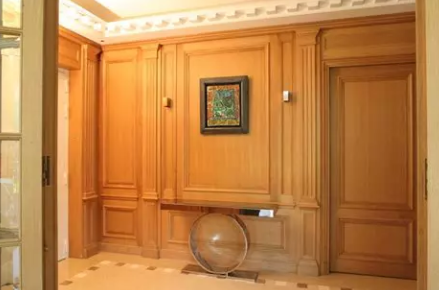 Realization and installation of traditional or contemporary wood paneling